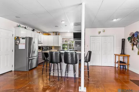 Kitchen - 31719 River Pines Dr, Springfield, LA 70462 photo 3 of 5