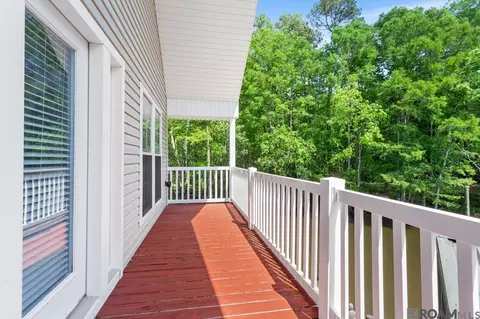 Exterior - 31719 River Pines Dr, Springfield, LA 70462 photo 4 of 5