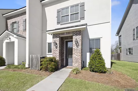 5030 Myrtle Trail Dr, Baton Rouge, LA 70820