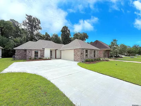 12058 Spring House Dr, Greenwell Springs, LA 70739