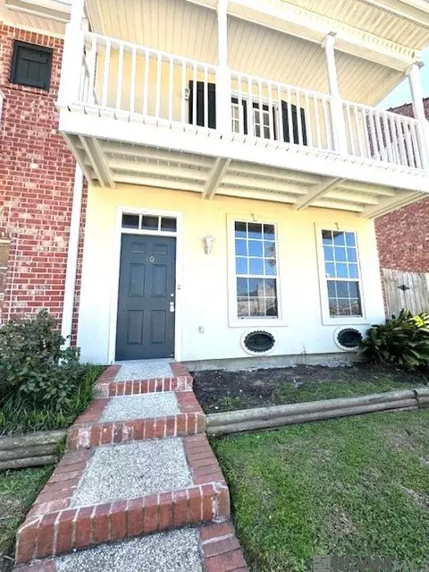 151 Aspen Sq # B-10, Denham Springs, LA 70726