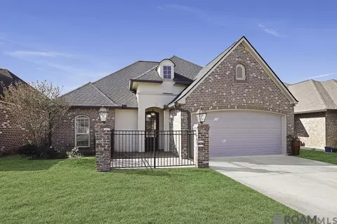 38562 Cardinal Ct, Prairieville, LA 70769