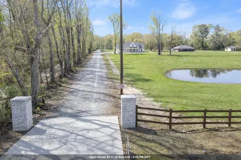 10482 Summerside Dr, Baker, LA 70714
