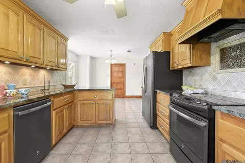 7097 Jim Rushing Rd, Denham Springs, LA 70706