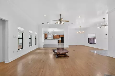 Living - 135 Amelia Ln, Covington, LA 70433 photo 1 of 6