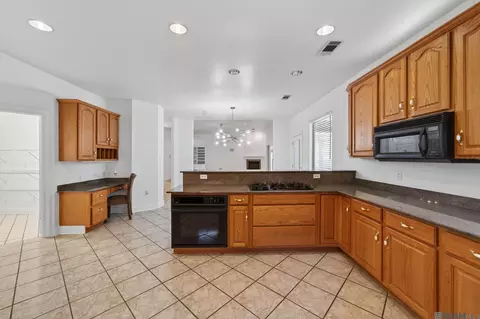 Kitchen - 135 Amelia Ln, Covington, LA 70433 photo 2 of 2