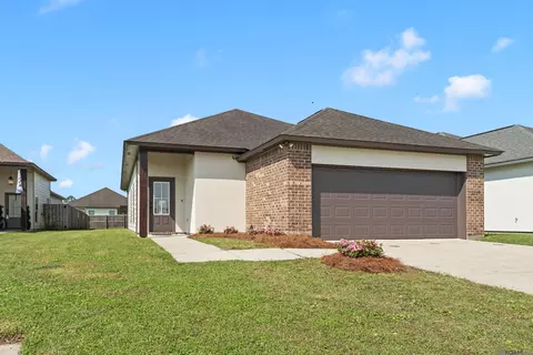 1660 Seville Dr, Saint Gabriel, LA 70776