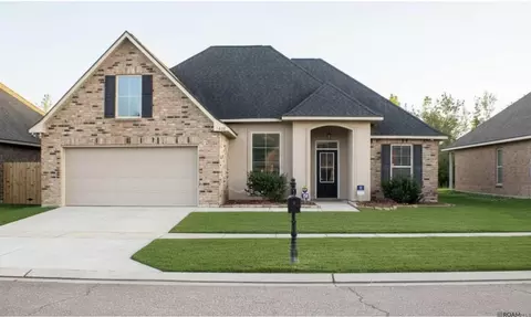 1322 Pine Bluff Ave, Zachary, LA 70791