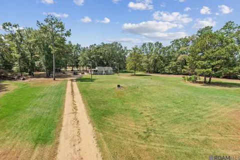 15090 Port Hudson Pride Rd, Pride, LA 70770