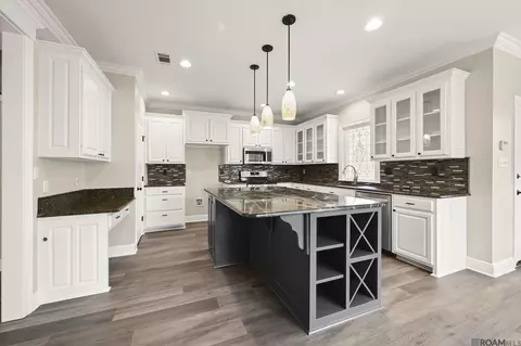 Kitchen - 32787 Duff Rd, Walker, LA 70785 photo 4 of 9