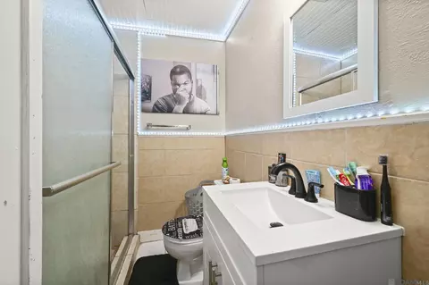 Bath - 835 Iris St, Baton Rouge, LA 70802 photo 1 of 2