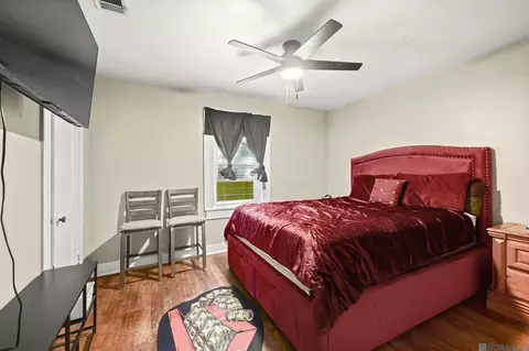 Bedroom - 835 Iris St, Baton Rouge, LA 70802 photo 2 of 4