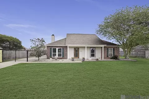 38330 Duplessis Rd, Prairieville, LA 70769