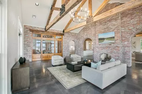 13627 Inspiration Point Dr, Baton Rouge, LA 70810