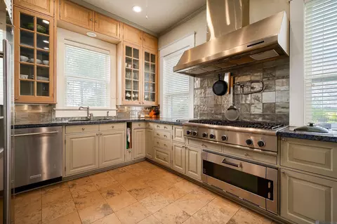 Kitchen - 56 Meeker Rd, Lecompte, LA 71346 photo 4 of 5