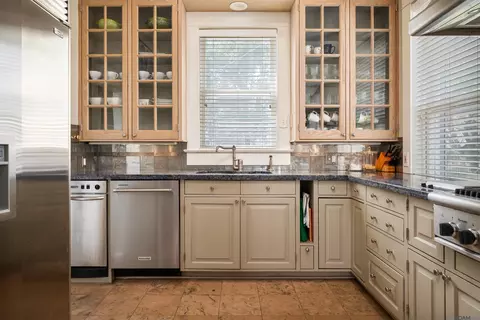Kitchen - 56 Meeker Rd, Lecompte, LA 71346 photo 3 of 5