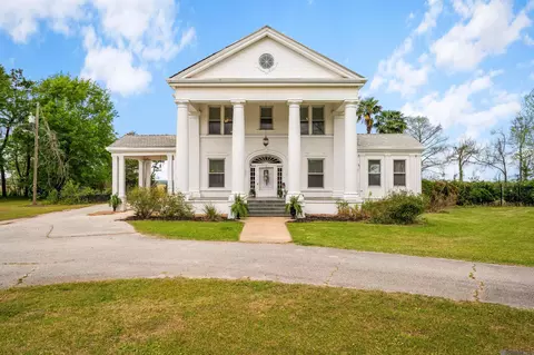 56 Meeker Rd, Lecompte, LA 71346