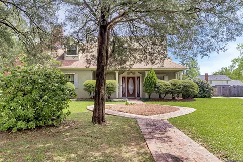 880 Rue Crozat, Baton Rouge, LA 70810