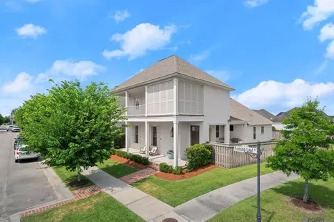 10715 Turning Leaf Dr, Baton Rouge, LA 70810