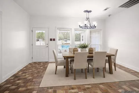 Dining - 29725 Henderson Ln, Walker, LA 70785 photo 1 of 1