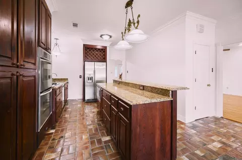 Kitchen - 29725 Henderson Ln, Walker, LA 70785 photo 2 of 2
