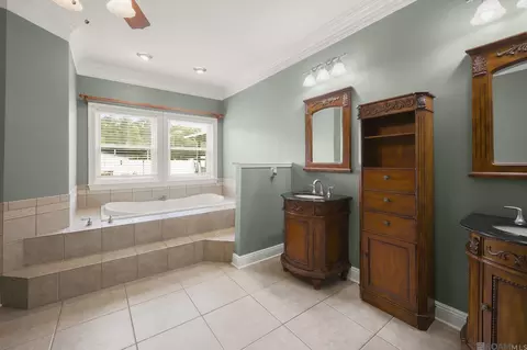Bath - 29725 Henderson Ln, Walker, LA 70785 photo 1 of 6