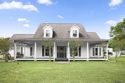 29725 Henderson Ln, Walker, LA 70785