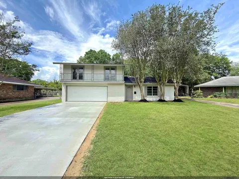 824 Princewood Ct, Baton Rouge, LA 70806