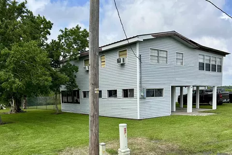 Exterior - 135 Drounett Ln, Hackberry, LA 70645 photo 3 of 4