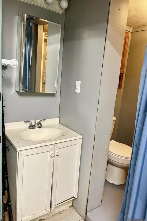 Bath - 135 Drounett Ln, Hackberry, LA 70645 photo 2 of 2