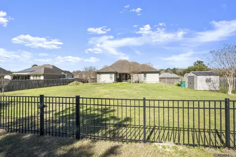 Exterior - 12480 Three Lakes Dr, Walker, LA 70785 photo 5 of 7
