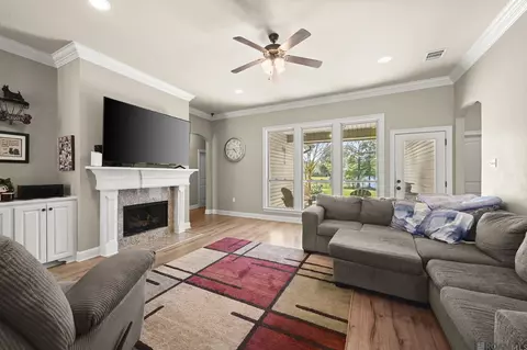 Living - 12480 Three Lakes Dr, Walker, LA 70785 photo 1 of 2