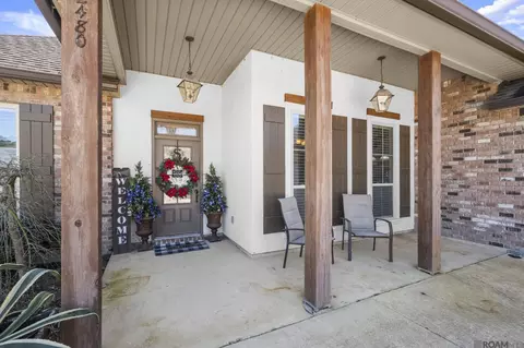Exterior - 12480 Three Lakes Dr, Walker, LA 70785 photo 3 of 7