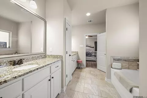 Entry Way - 12480 Three Lakes Dr, Walker, LA 70785 photo 4 of 4