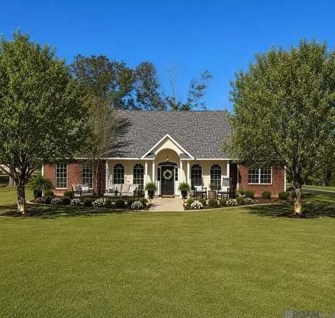 16009 Acadia Dr, Prairieville, LA 70769