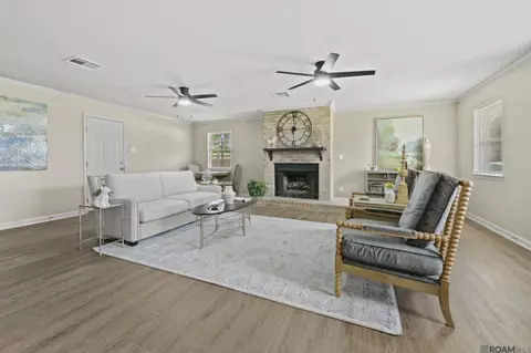41024 Lee Dr, Gonzales, LA 70737