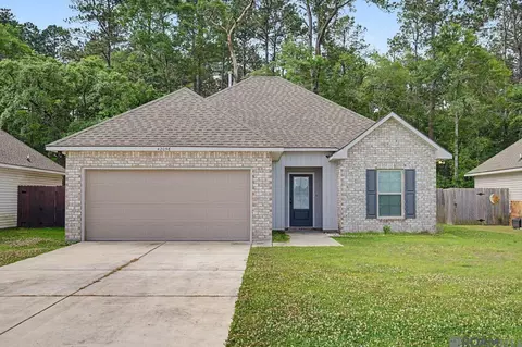 42056 Dothan Pl, Ponchatoula, LA 70454