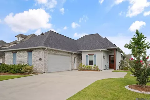 13417 Belle Prairie Dr, Geismar, LA 70734