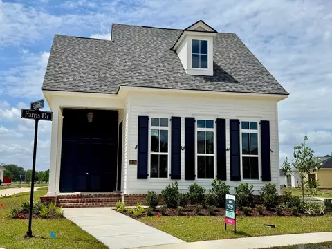 14428 Farris Dr, Baton Rouge, LA 70817