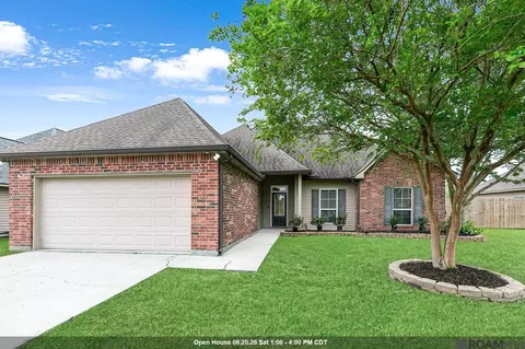 39461 Old Cornerstone Ct, Prairieville, LA 70769