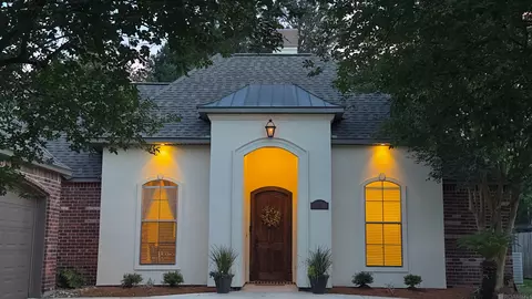14160 Twelve Oaks Dr, Walker, LA 70785