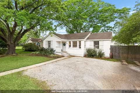 1813 Lee Dr, Baton Rouge, LA 70808