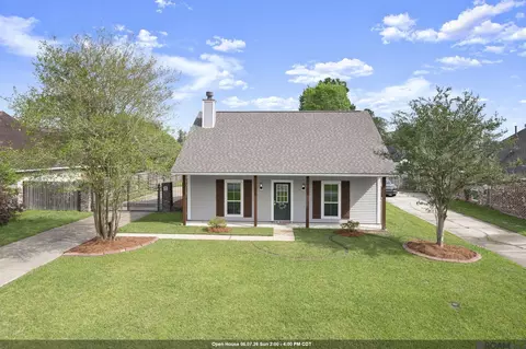 7367 Cherrydale Dr, Denham Springs, LA 70706