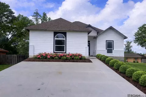 14235 Blairstown Dr, Baker, LA 70714