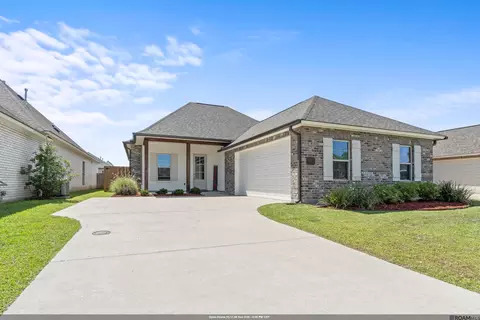 5159 Black River Rd, Darrow, LA 70725