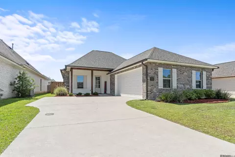 5159 Black River Rd, Darrow, LA 70725