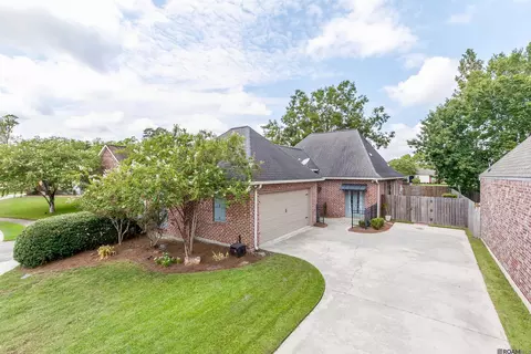 10131 Hillmont Ave, Baton Rouge, LA 70810