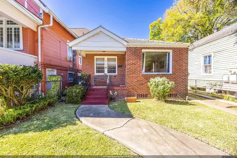 2727 Carondelet St, New Orleans, LA 70130