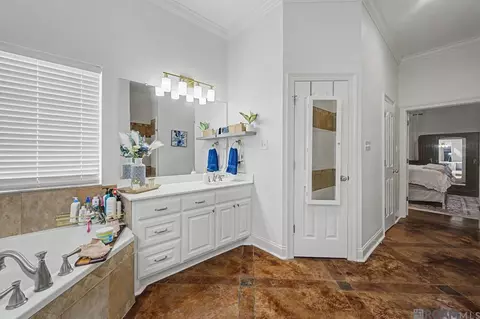 Entry Way - 34062 Duff Rd, Walker, LA 70785 photo 3 of 3