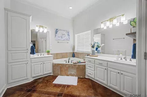 Bath - 34062 Duff Rd, Walker, LA 70785 photo 1 of 3